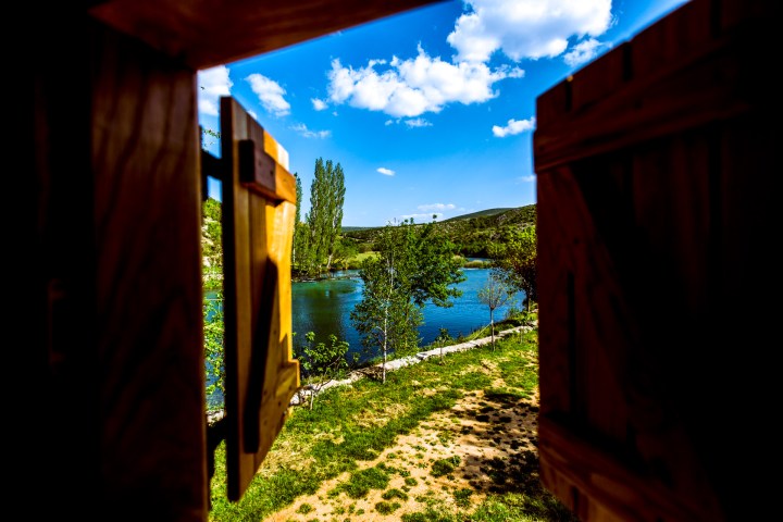 Bungallók a Zrmanja-folyó partján